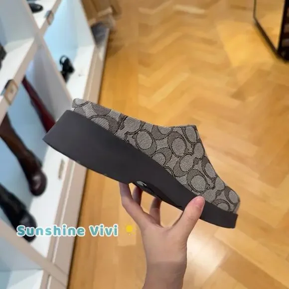 NEW Coach Women's Link Mule In Signature Jacquard CBN24 Oak/Maple us 9 - Picture 4 of 5